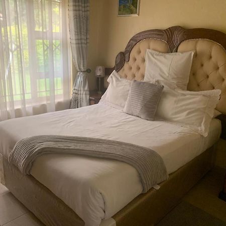 Northwood The Crown Inn Guest House מראה חיצוני תמונה