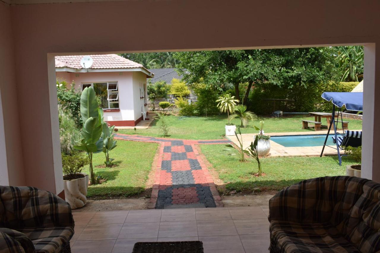 Northwood The Crown Inn Guest House מראה חיצוני תמונה