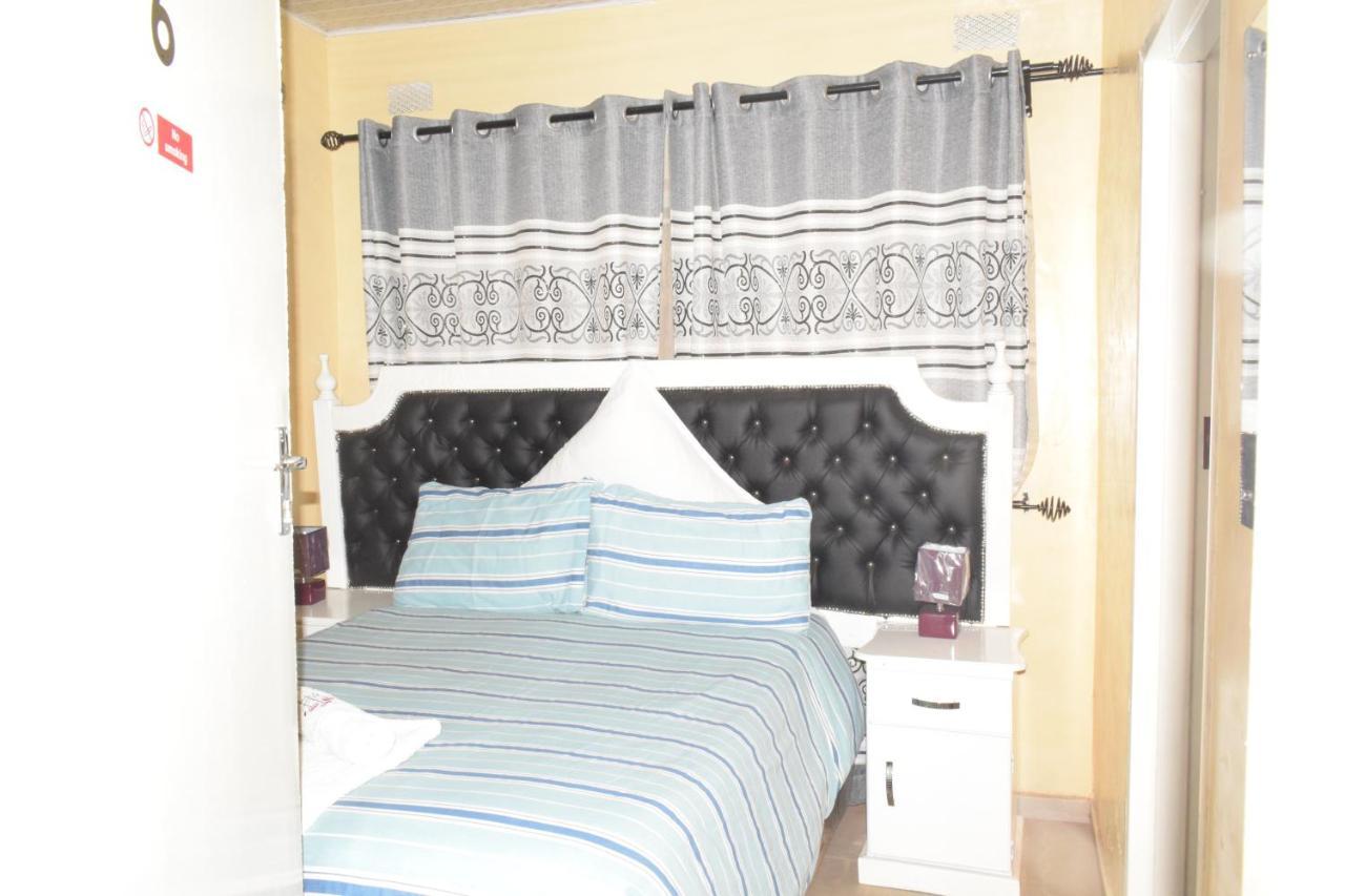 Northwood The Crown Inn Guest House מראה חיצוני תמונה