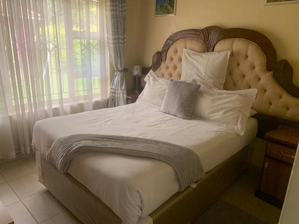 Northwood The Crown Inn Guest House מראה חיצוני תמונה