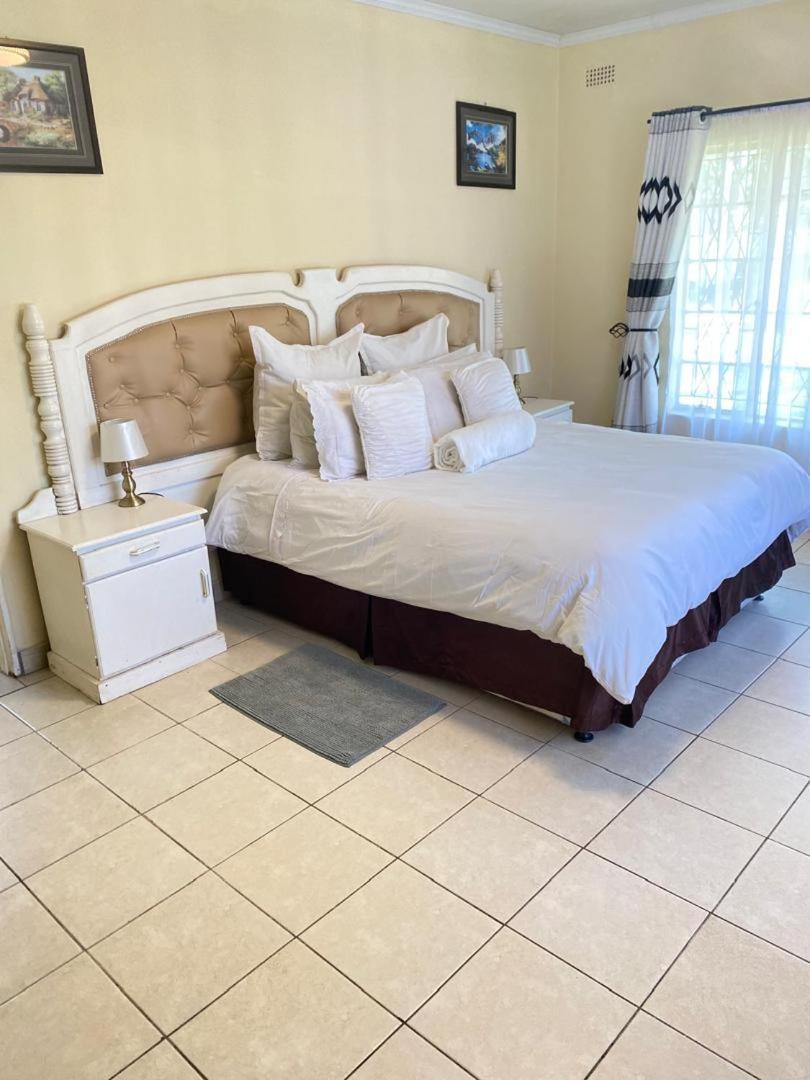 Northwood The Crown Inn Guest House מראה חיצוני תמונה