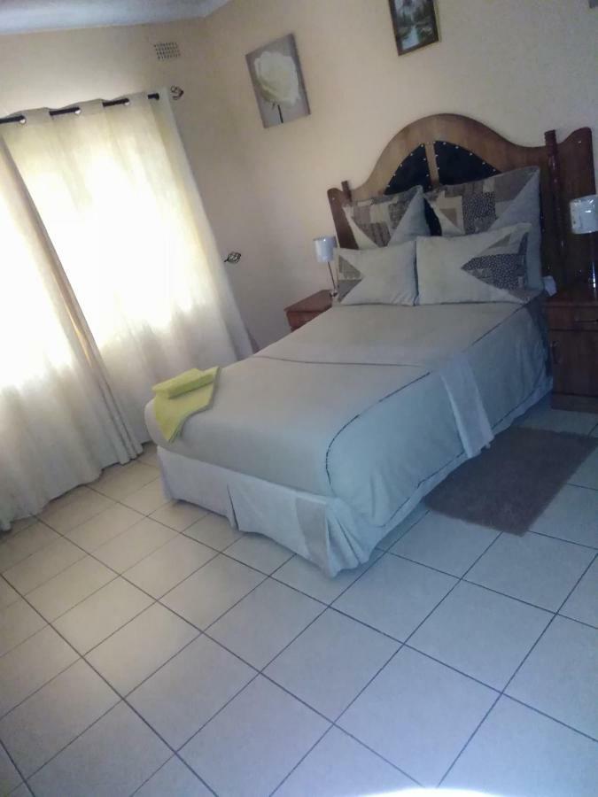 Northwood The Crown Inn Guest House מראה חיצוני תמונה