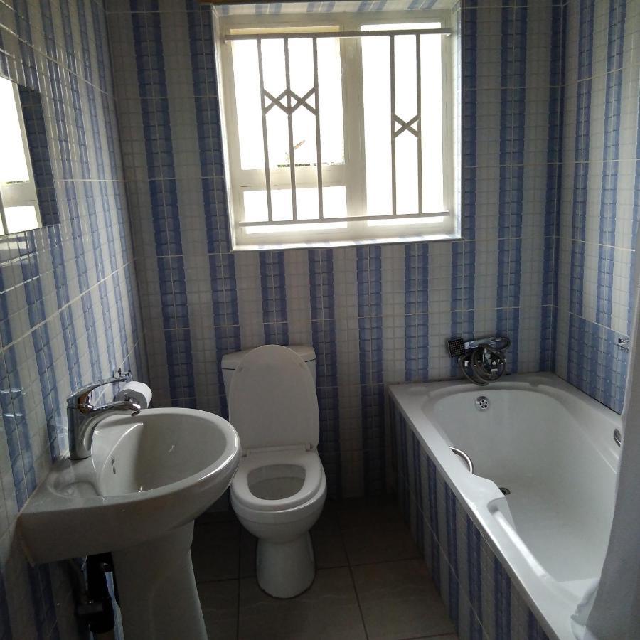 Northwood The Crown Inn Guest House מראה חיצוני תמונה